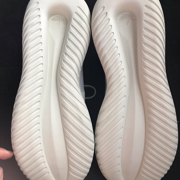 New Adidas tubular cream shoes size 7 - Picture 3 of 4